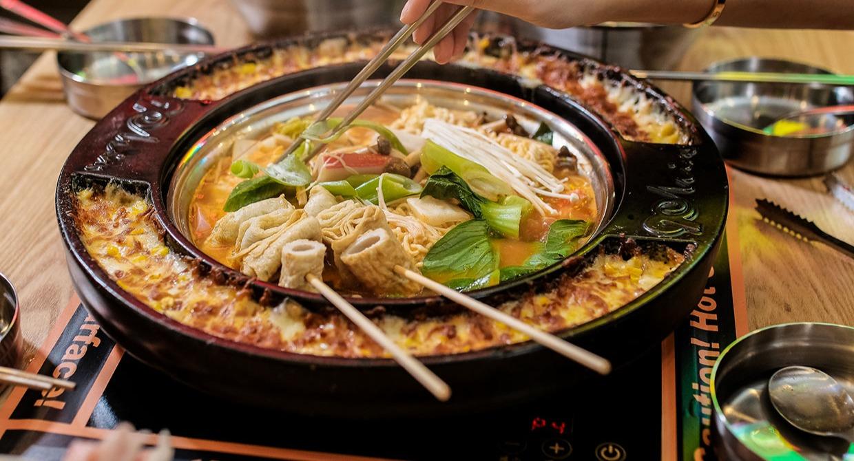 90 Minutes Korean Tteobokki Hotpot Buffet Restaurant - Bras Basah photo 1
