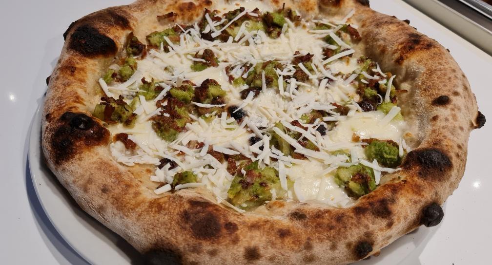 A pizza House photo 4