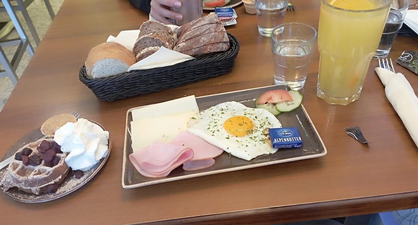 Breakfast Club photo 2