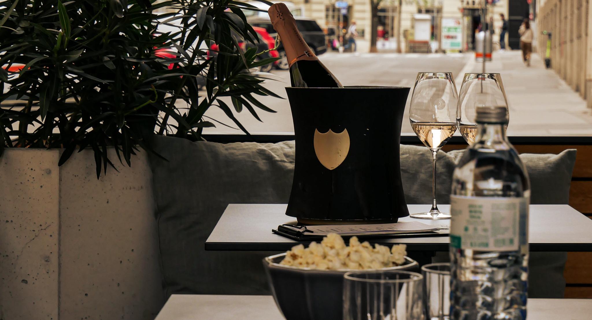 Capsule – Champagner-Bar photo 3