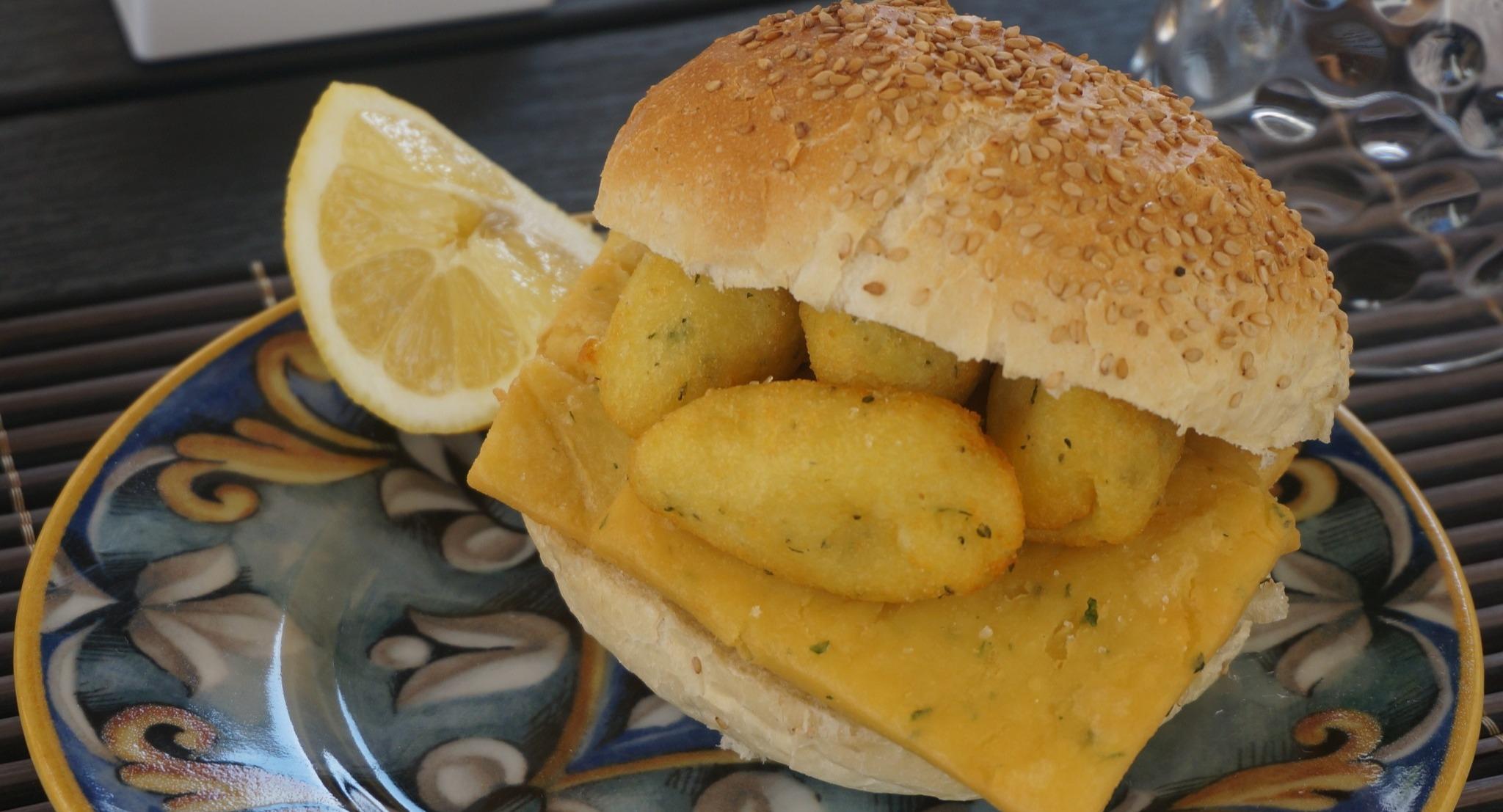 Casabianca Restaurant A ME CASA