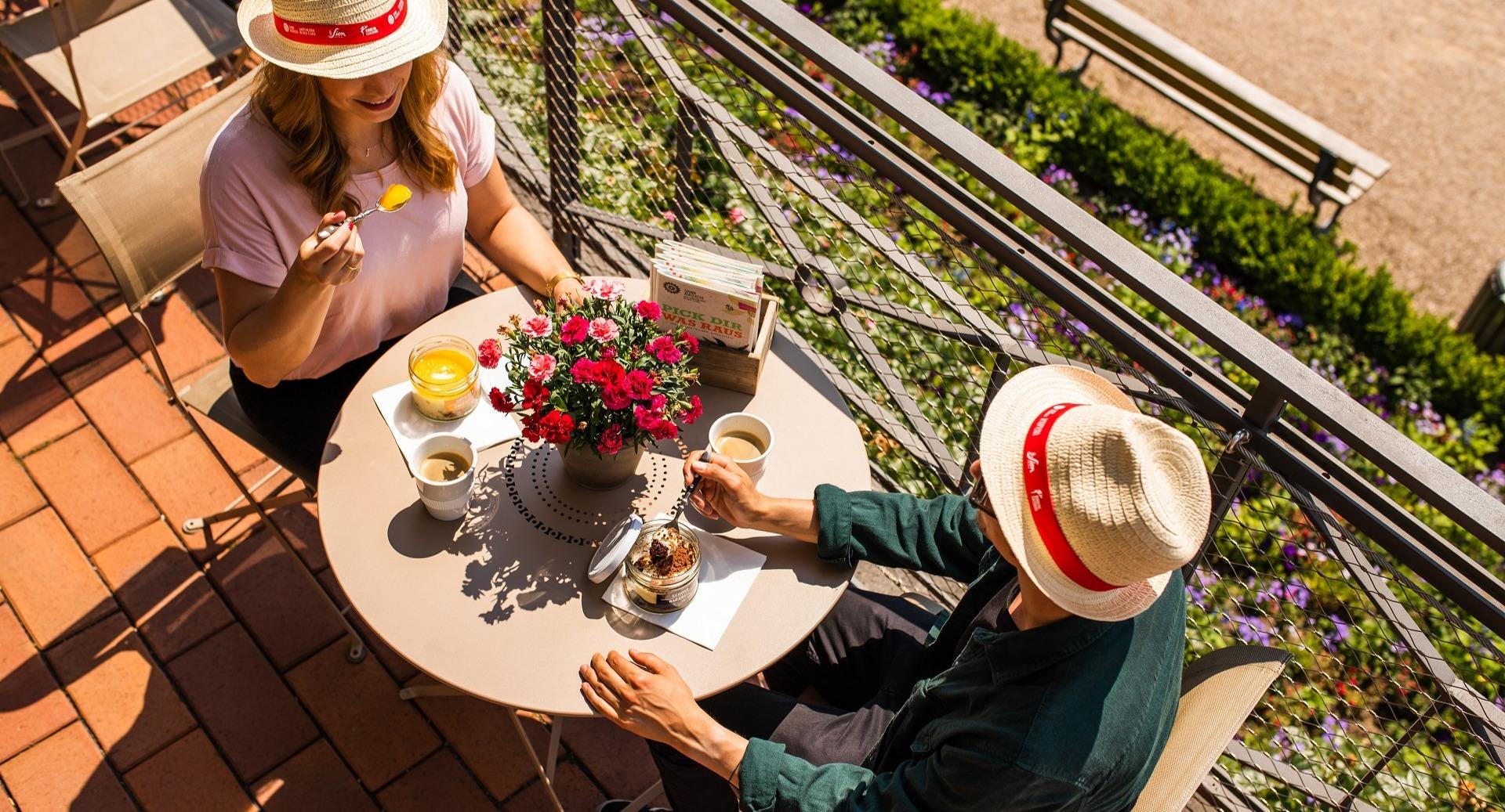 Dank Augusta photo 3