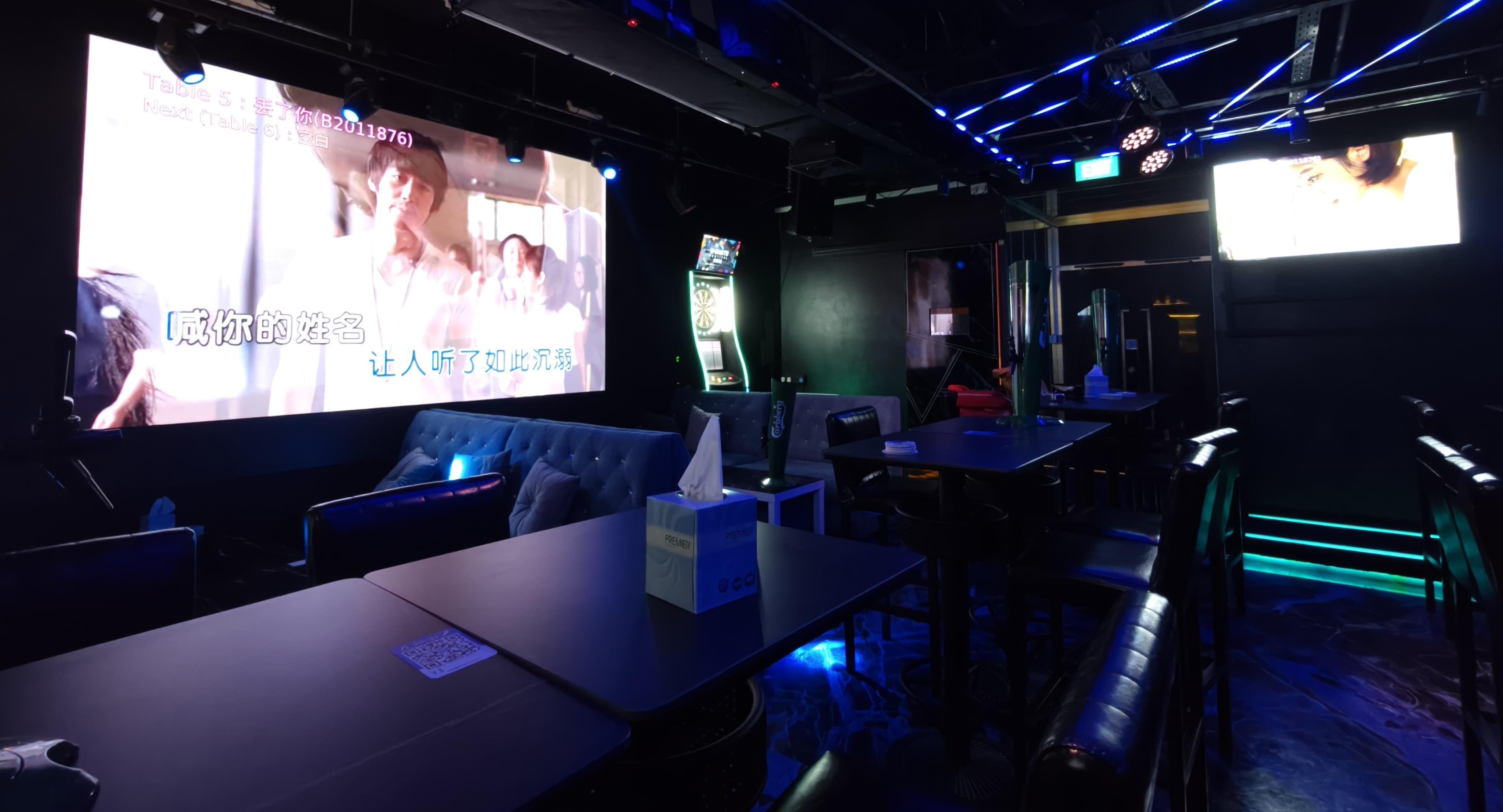 Delulu Karaoke Bar photo 1