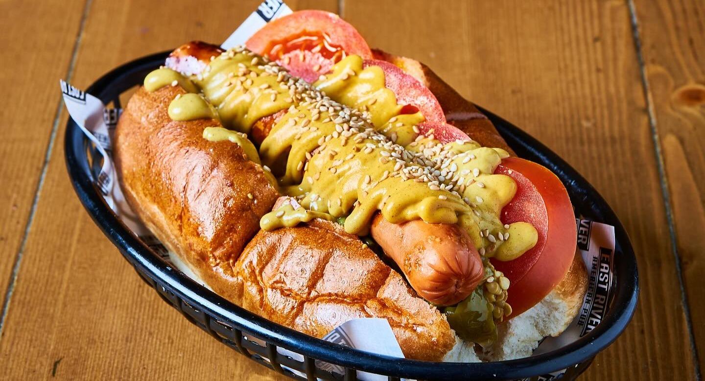 East River | American Pub