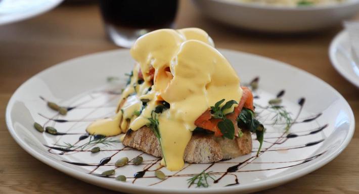 Esteria Cafe & Restaurant photo 2