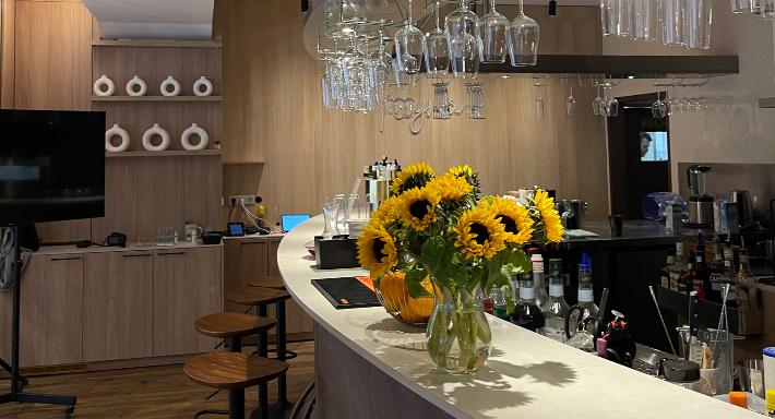 Fayna Restaurant photo 1