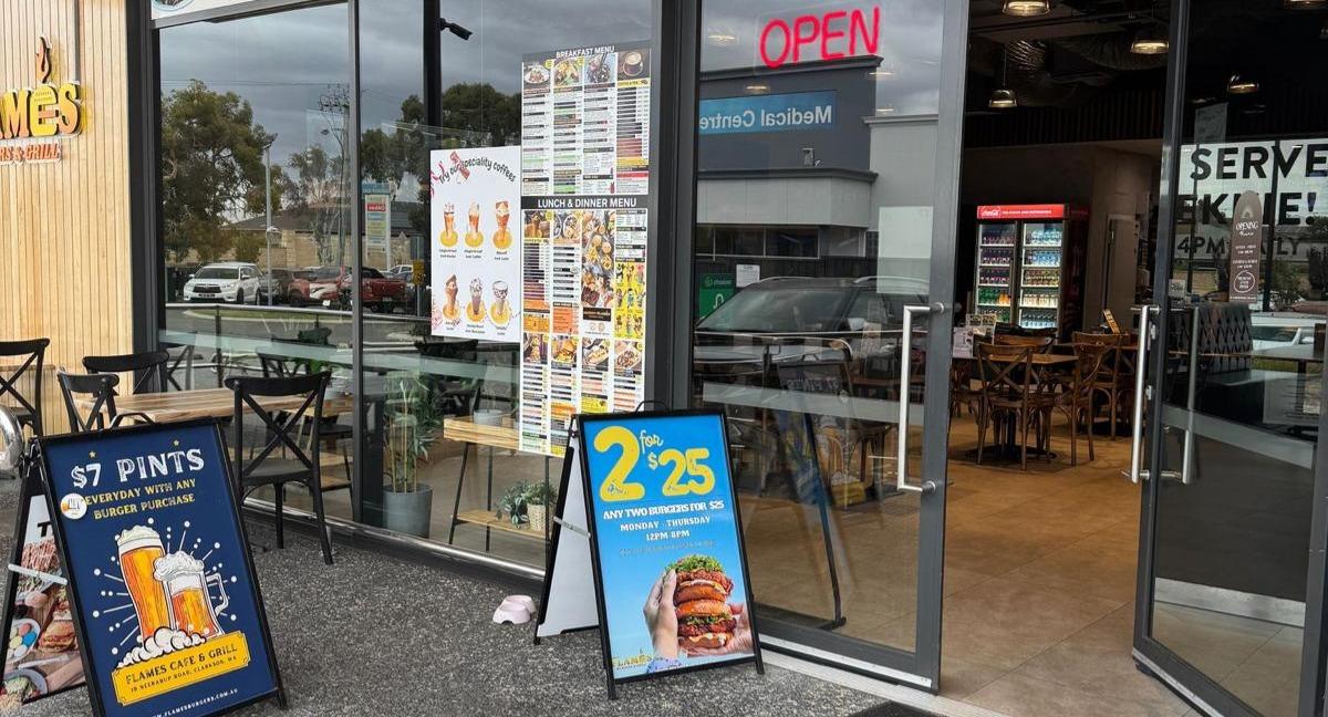 Flames Burgers & Grill (Roselea Shopping Centre) photo 3