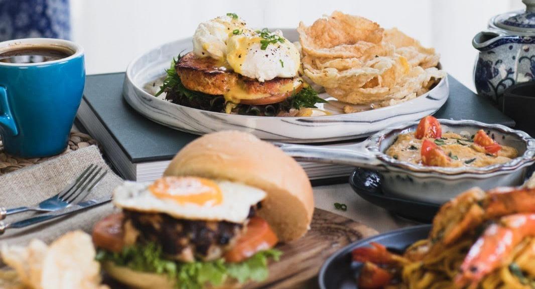 Godmama - Funan photo 2