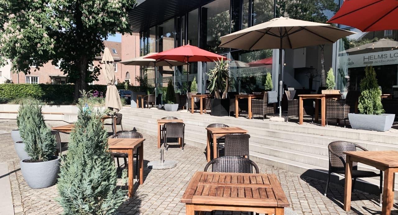 Helms Lounge photo 2