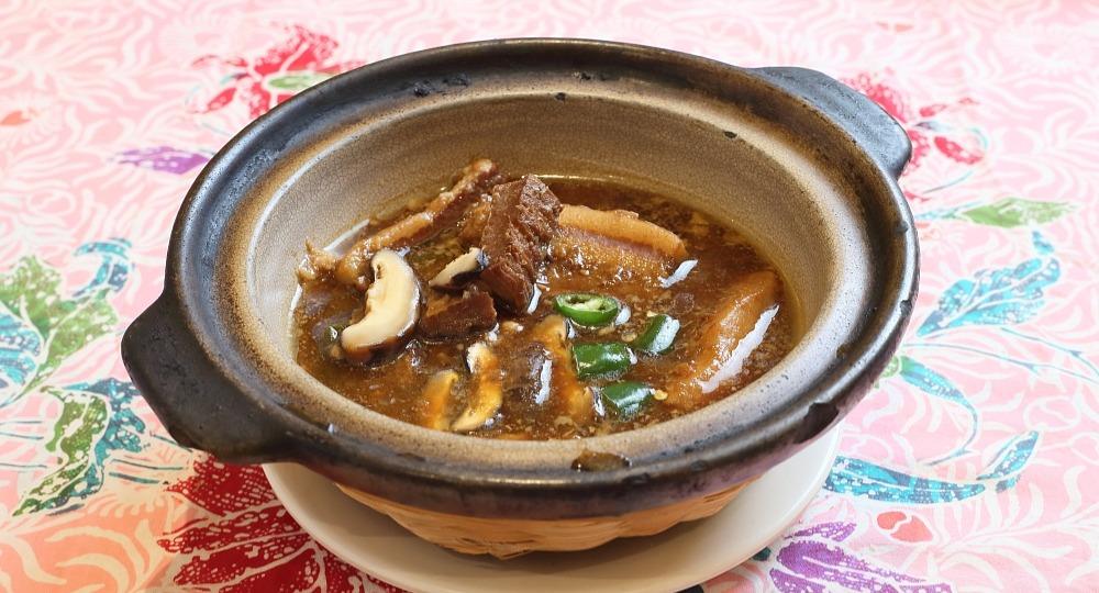 IVINS Peranakan Restaurant, Heartland Mall Kovan photo 1