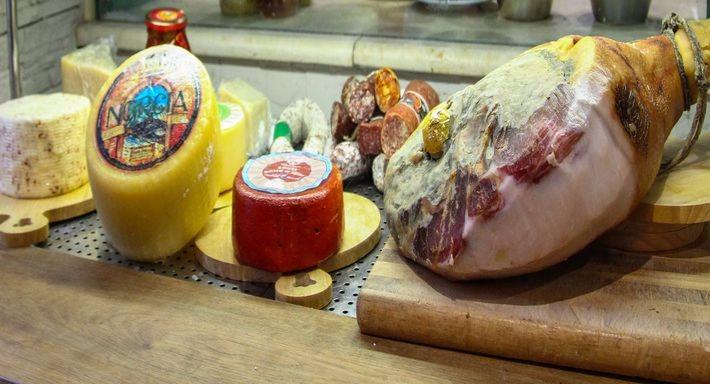 L'Angolo di Napoli photo 1