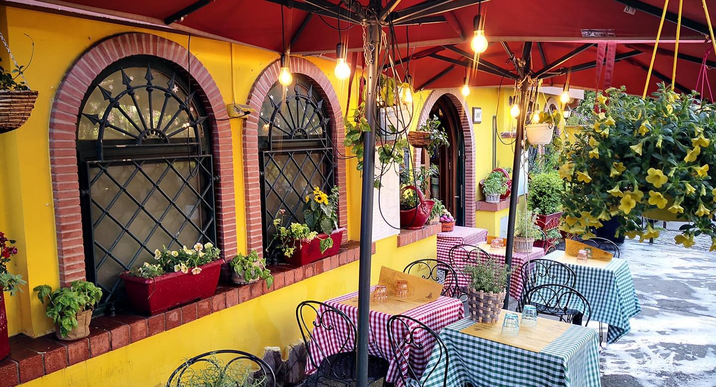 La Taverna Pizzeria Bisteccheria photo 1