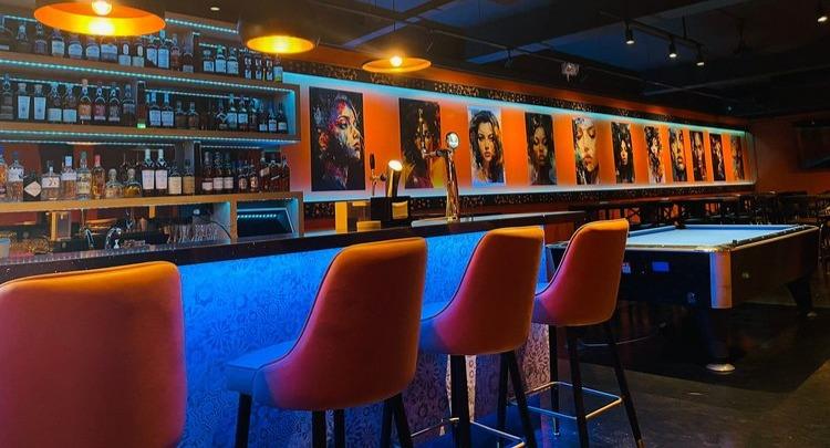 Legends Bar photo 1