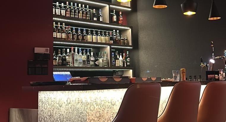 Legends Bar photo 3