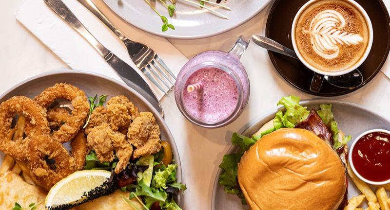 Luxe8 Cafe & Bar photo 1