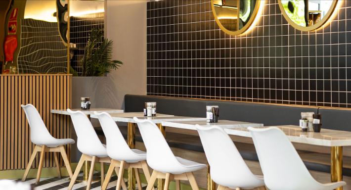 Luxe8 Cafe & Bar photo 5