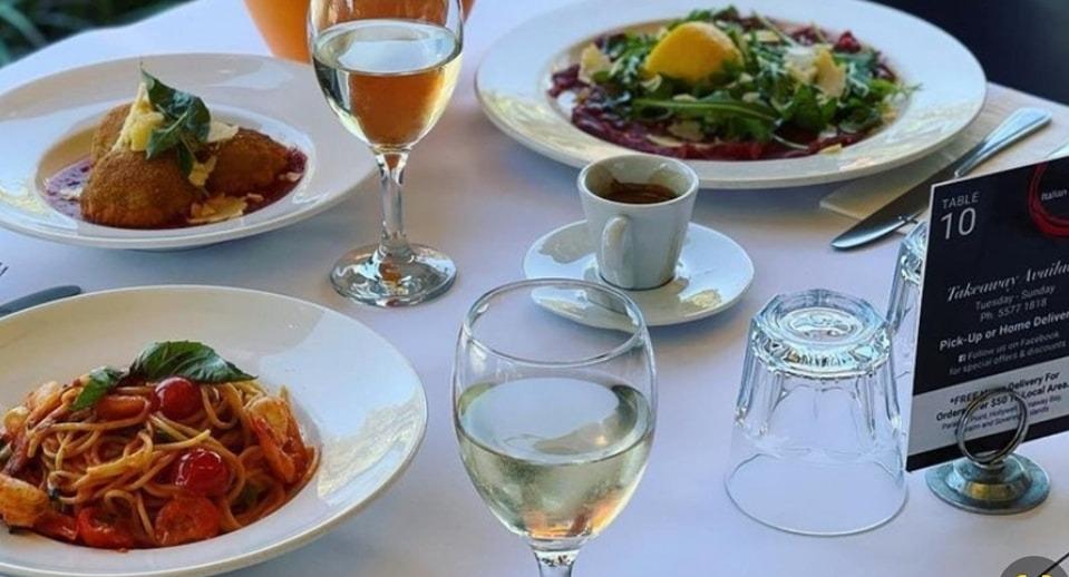 Mano's Italian Restaurant photo 1