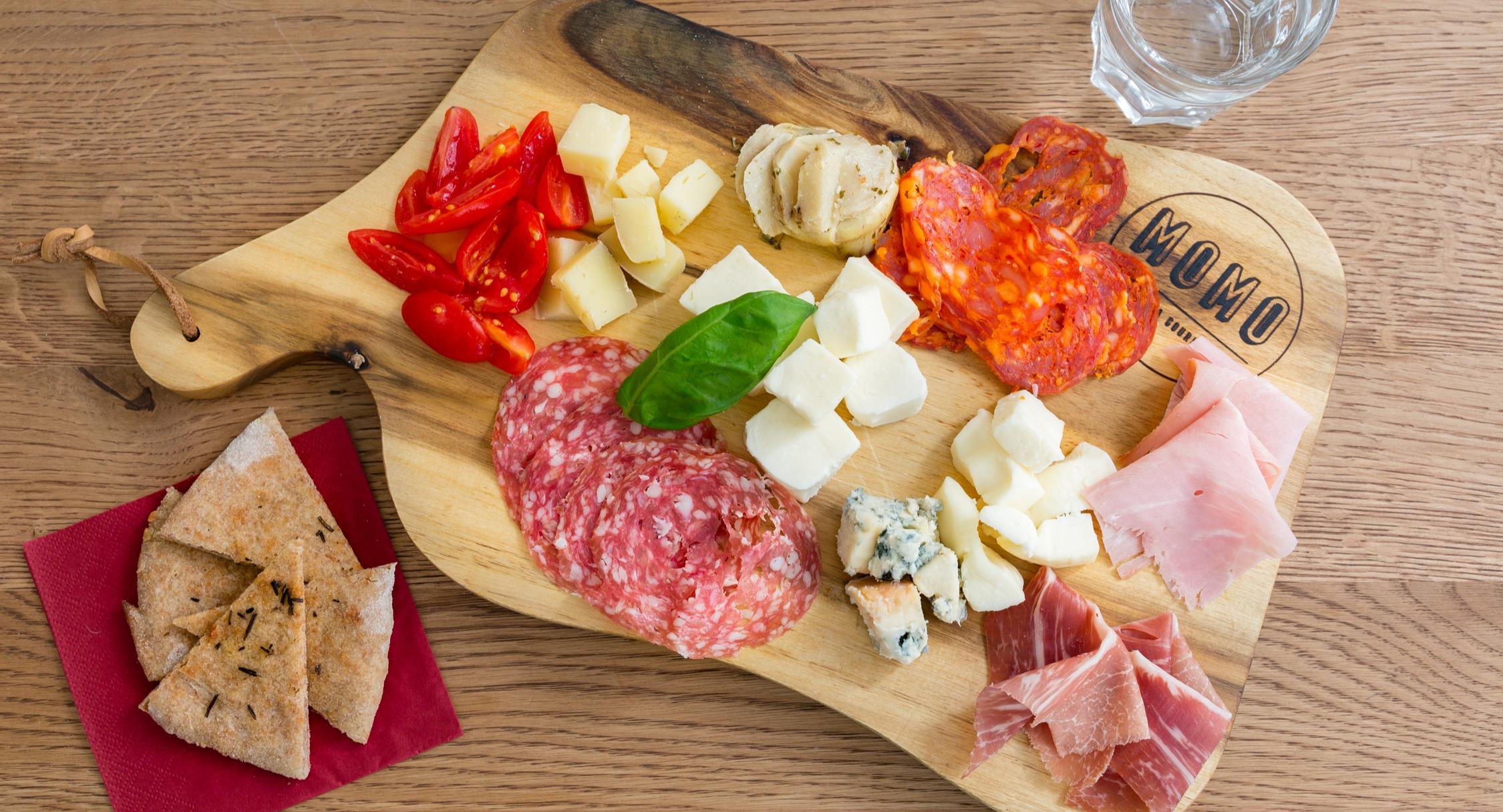 Momo Pizza Gourmet photo 3