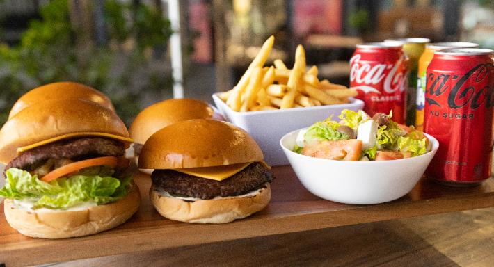 Nash's Burgers & Grill photo 1