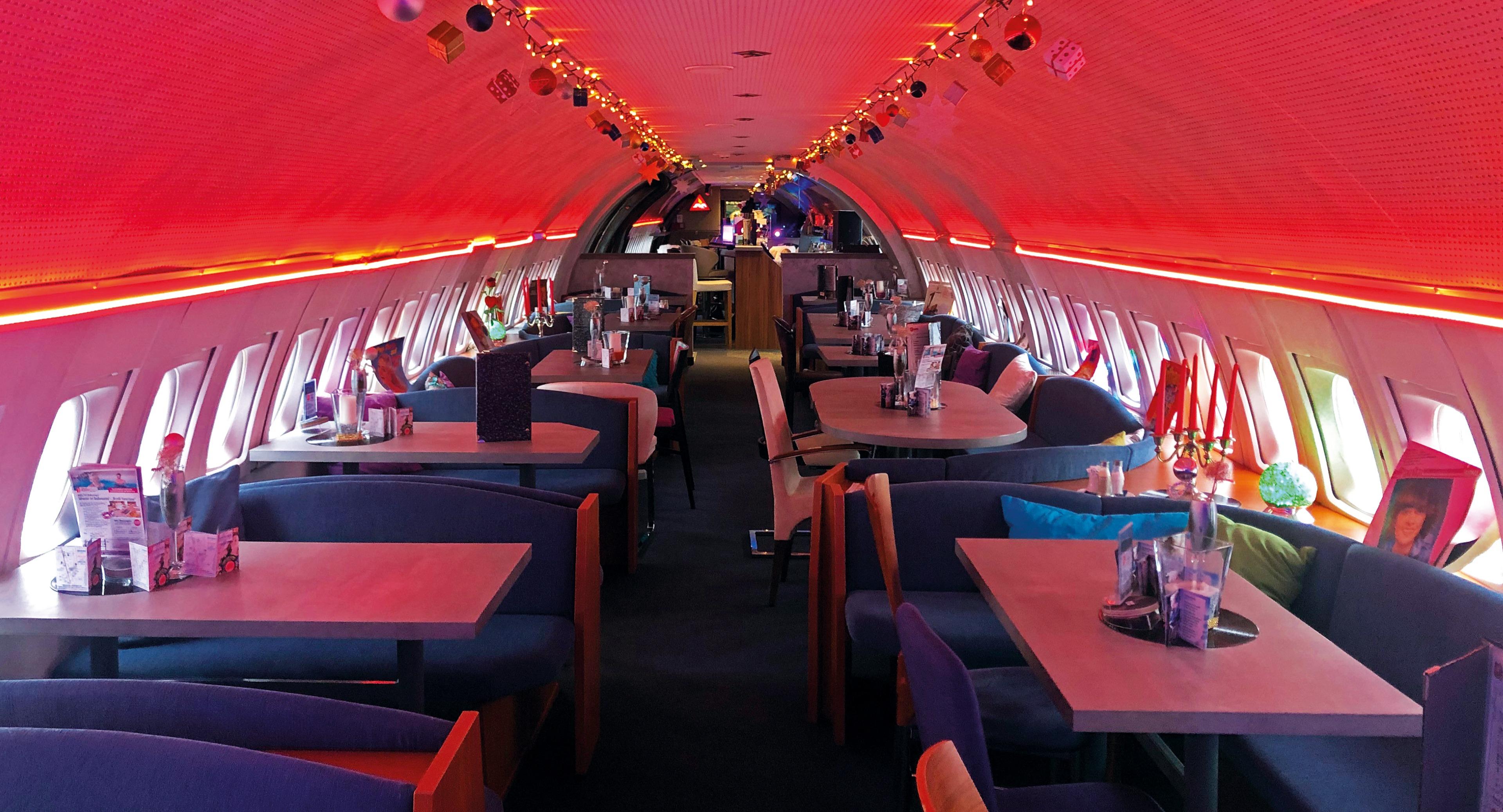 NOVA-AIR 80s Fliegerbar Il-62M photo 1