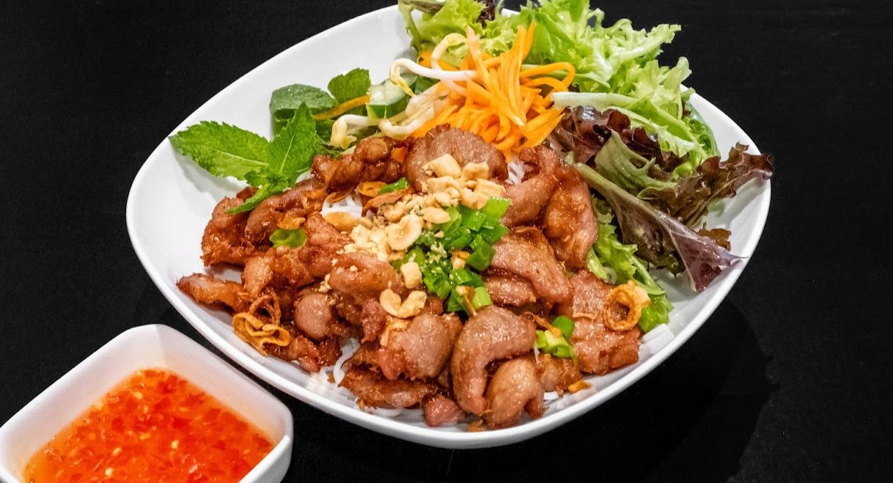 Pho 98 photo 1