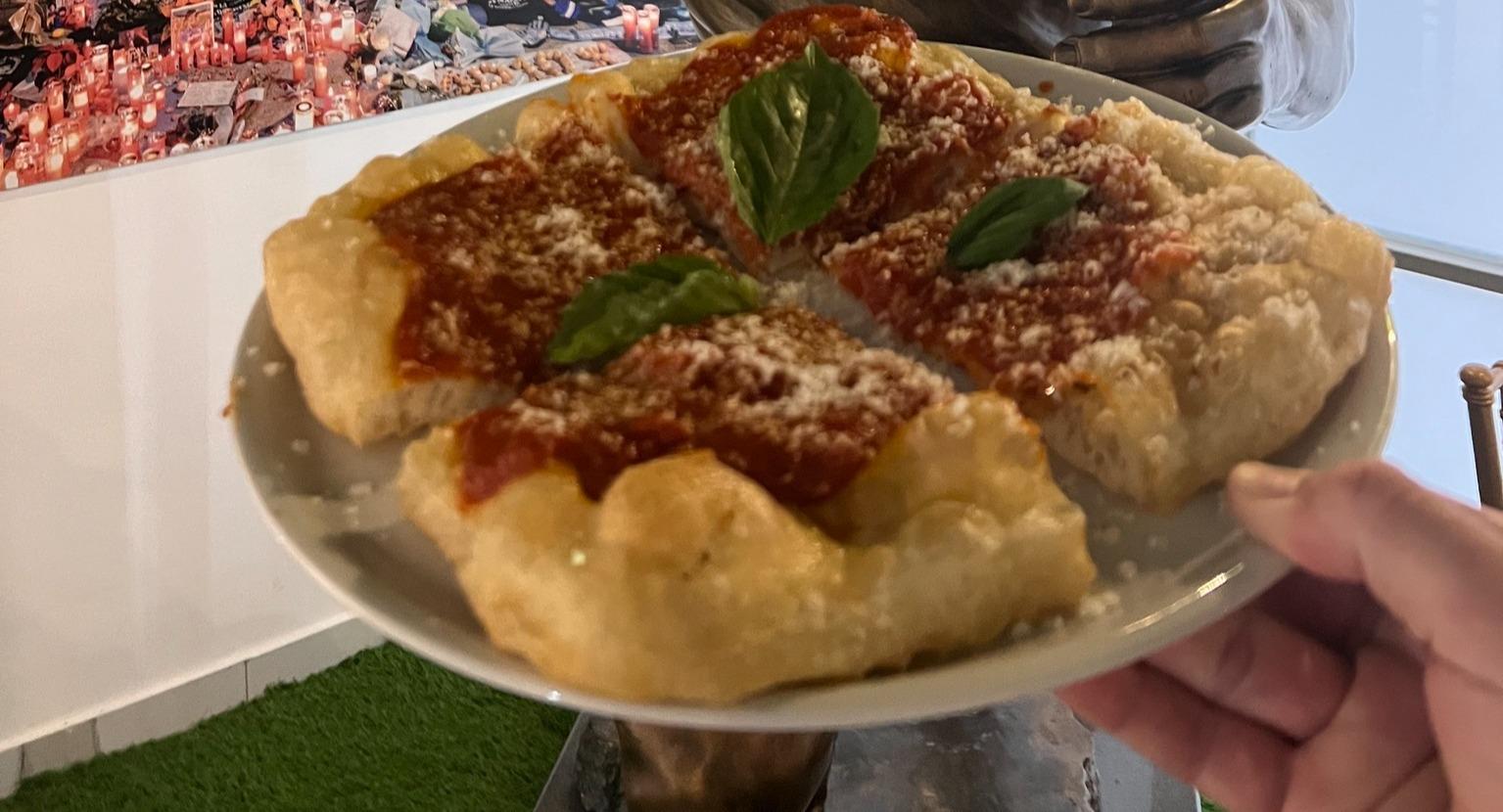 Pizzeria Il tempio di maradona