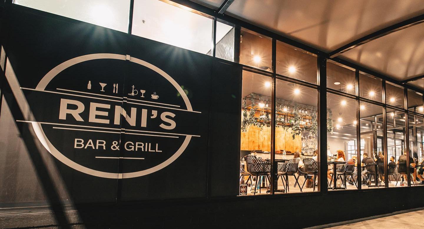 Reni's Bar & Grill photo 3