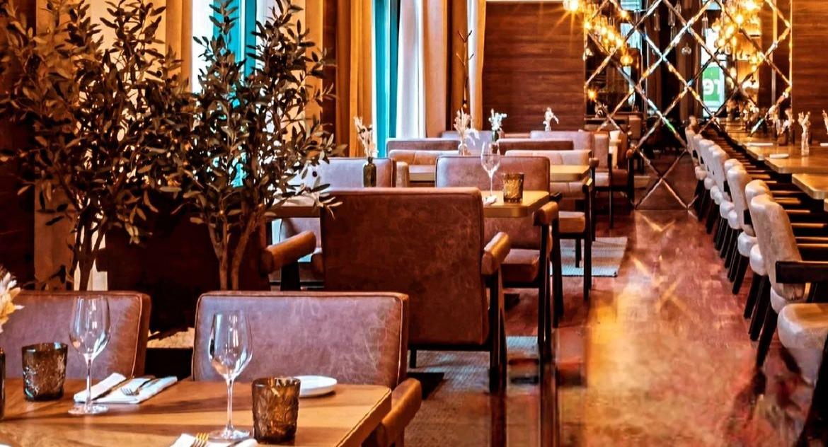 Restaurant 8o8