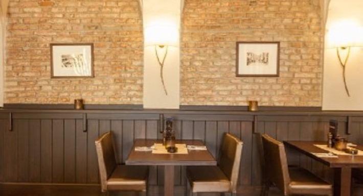 Restaurant To Ellinikon