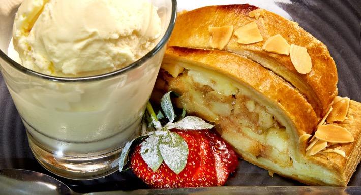 Ruocco's Pizzeria E Ristorante photo 4