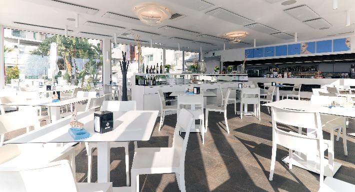 Sicilia's Cafe de Mar