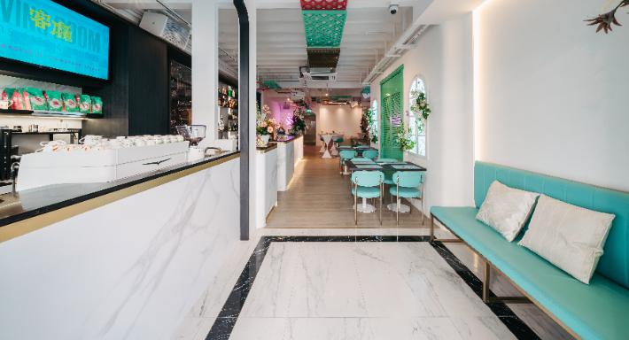 Suns Living Room photo 2