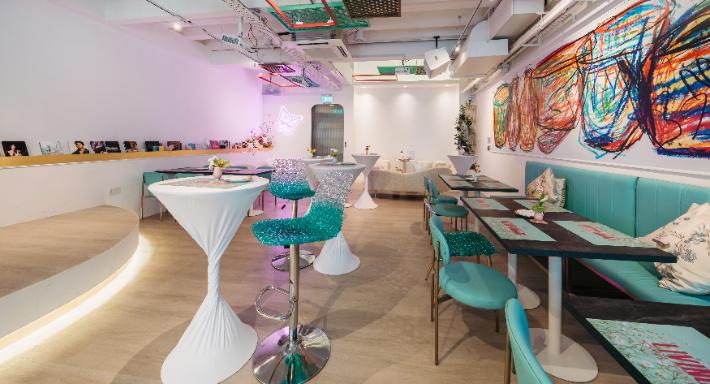 Suns Living Room photo 5