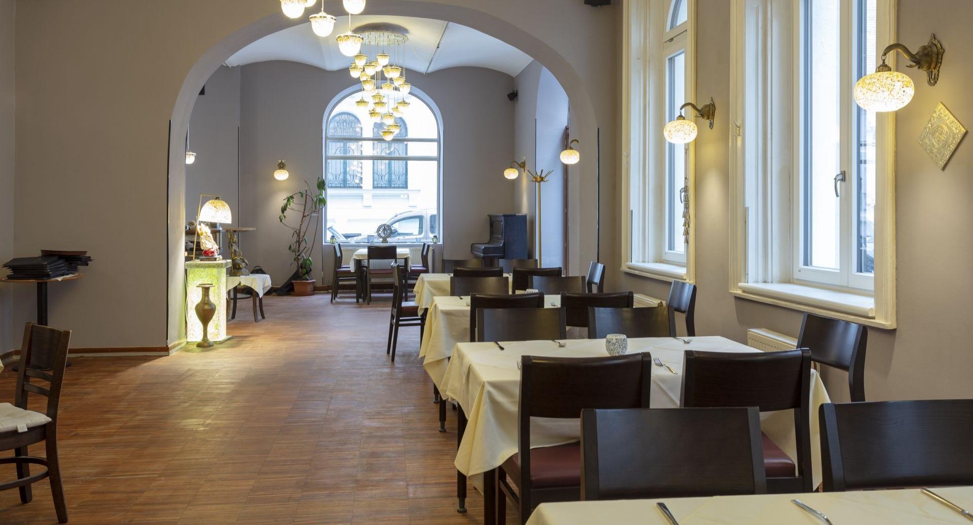 TAJ  Indisches Restaurant & Bar photo 4