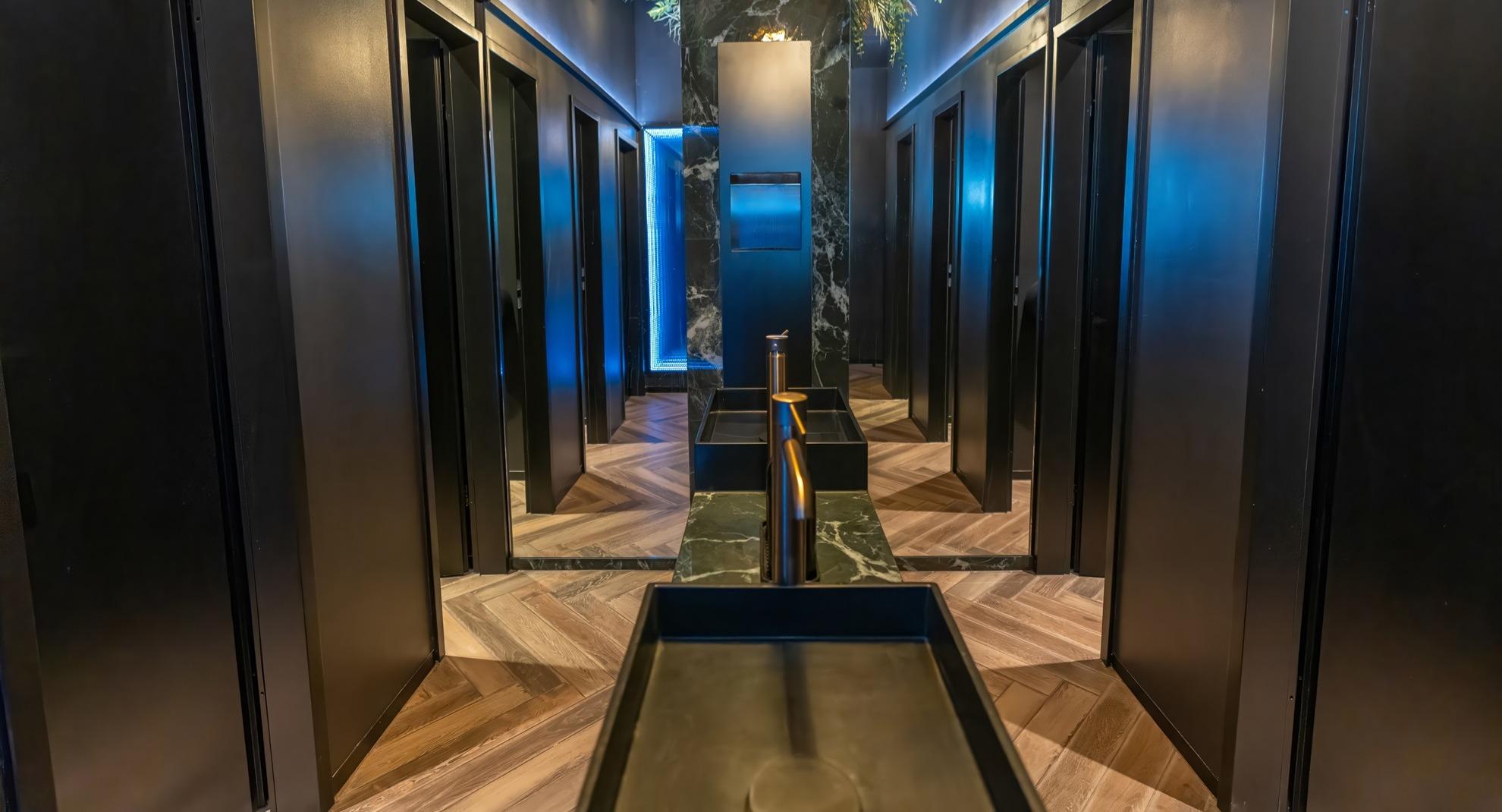 THE DOOR - BOUTIQUE CLUB photo 3