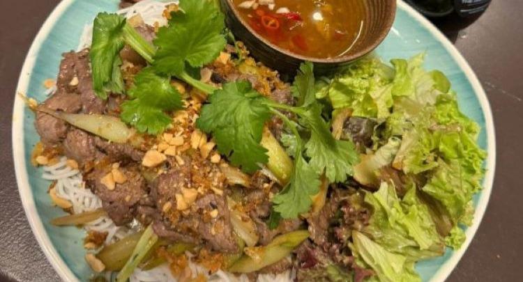 The Dragon‘s Sushi Ramen Bowls & Vietnamesische Restaurant photo 4