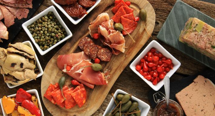 The Peruvian Corner Pub