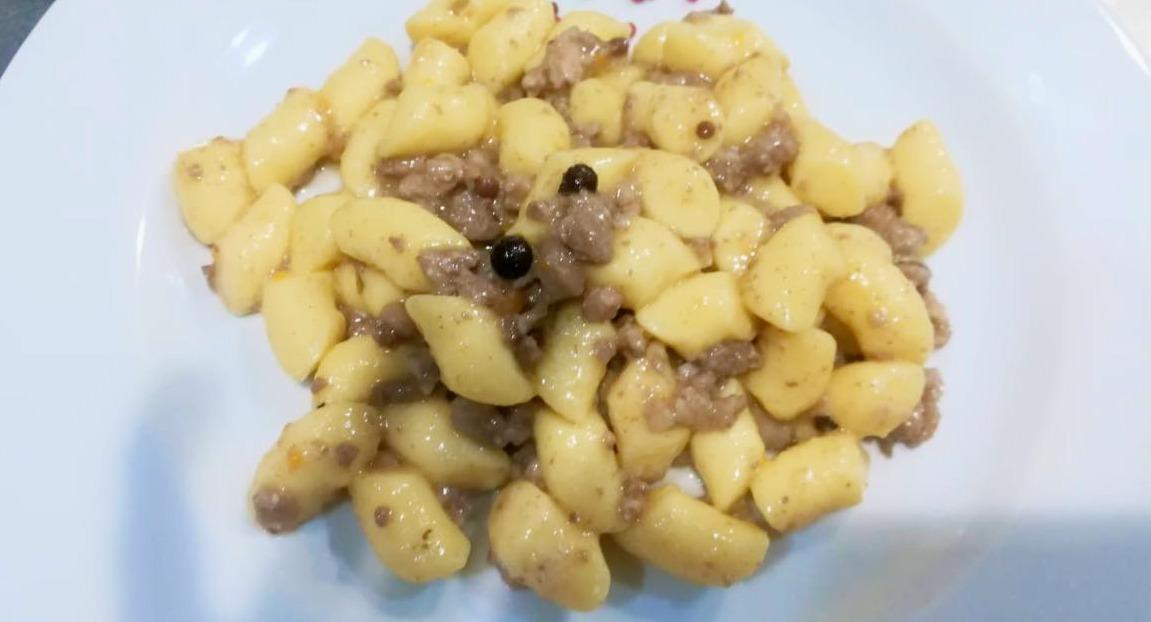 Trattoria Pizzeria Bisteccheria "dalla padella alla brace"